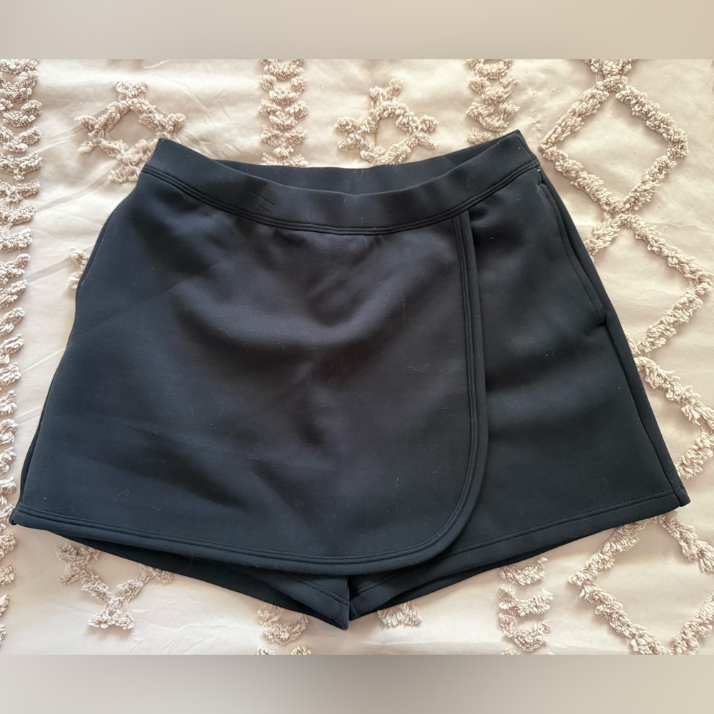 All in Motion Girls Black Skort, Kids L (10/12)